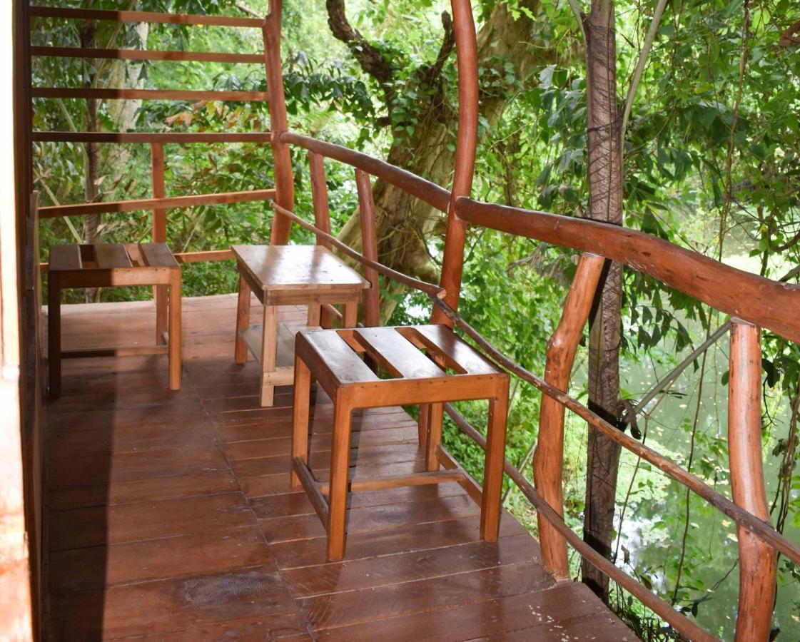 Kumbuk Tree House Villa Tissamaharama Eksteriør billede